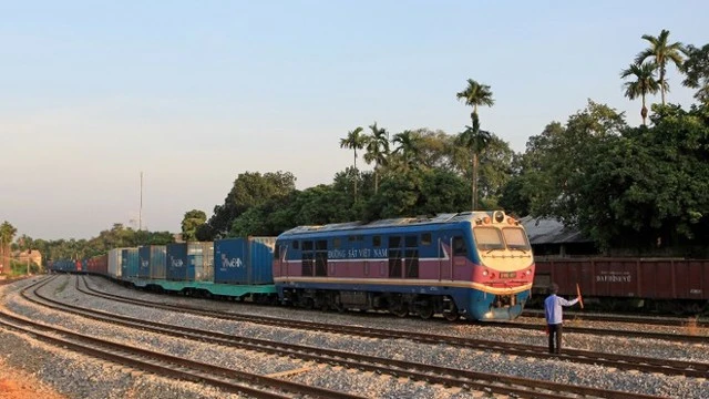 Đề xuất mới về quản lý, sử dụng tiền thu được từ khai thác tài sản kết cấu hạ tầng đường sắt